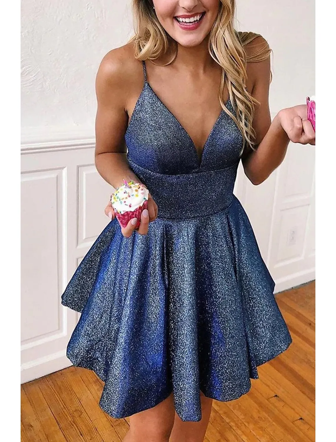 Aimishang  A-Line Cocktail Dresses Party Dress Homecoming Short / Mini Sleeveless V Neck Satin Backless with Pleats