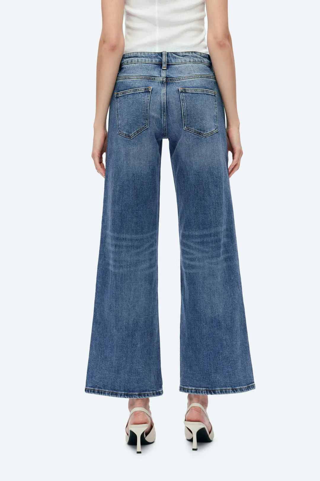 Kristy Mid Rise Relaxed Straight Jean